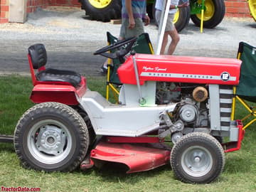 Massey Ferguson 12 hydrostatic, right side.