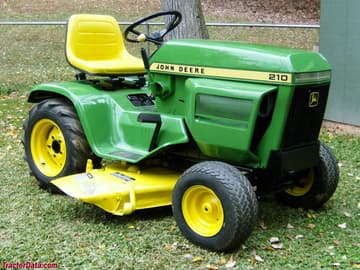 1975 John Deere 210，左侧