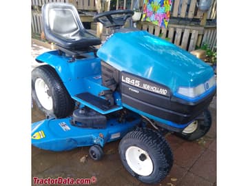 Trator de jardim Ford-New Holland LS45.
