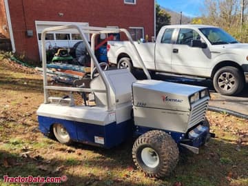 Ventrac 2320 trator acessível para cadeiras de rodas.