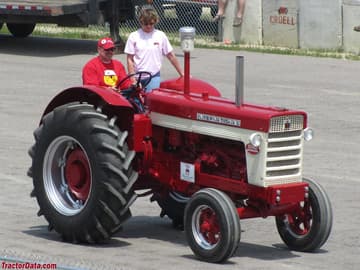 International 660 lado direito.