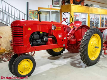 Massey-Harris 81R.