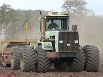 Steiger Tiger IV 正面图.