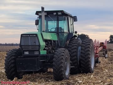 Deutz-Allis 9170, front-left view.