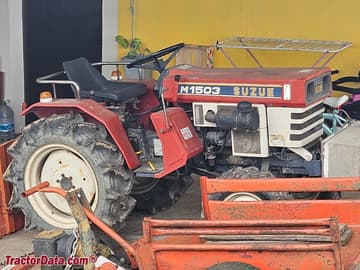 Suzue M1503D compact utility tractor.