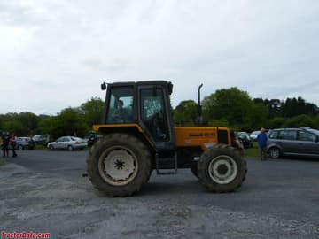 Renault 75-34 TX, côté droit.
