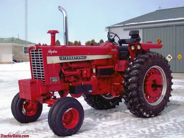 Open-station wide front Farmall 1026.