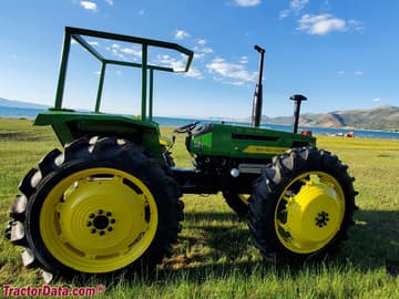 1974 SAME trator para plantio em linha 90 de altura livre.