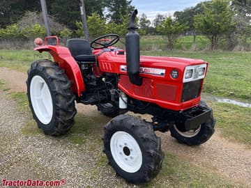Tractor utilitario compacto Yanmar YM236D.