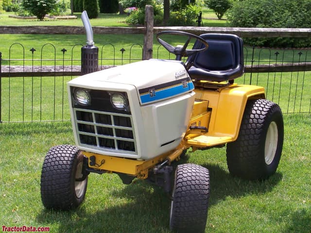 1572