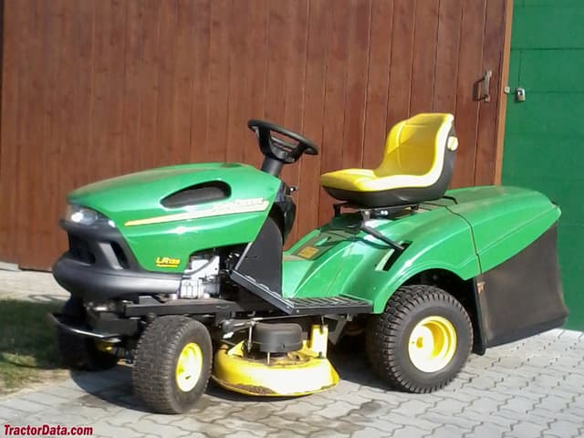 LR135