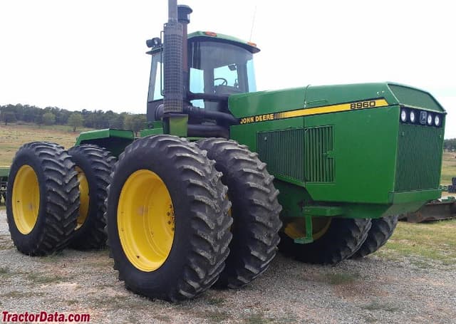 8960
