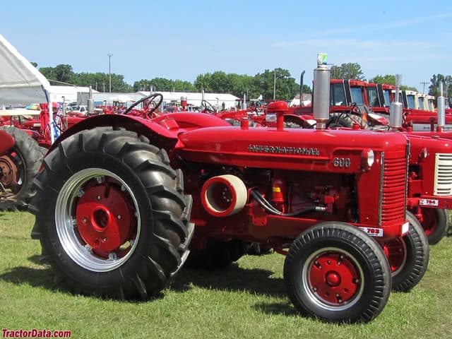 600