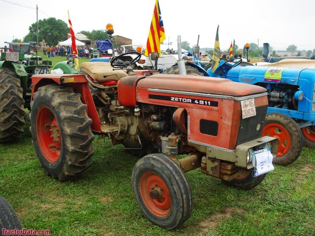 4911