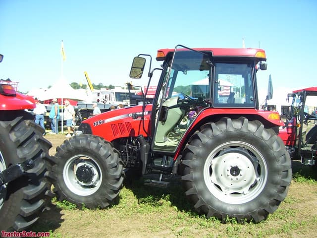 Farmall 105U