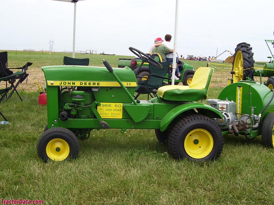 John Deere 60
