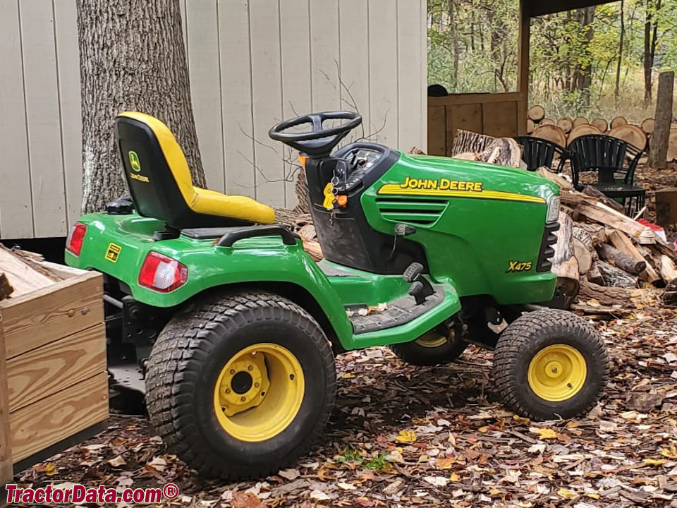 John Deere X475, right side.
