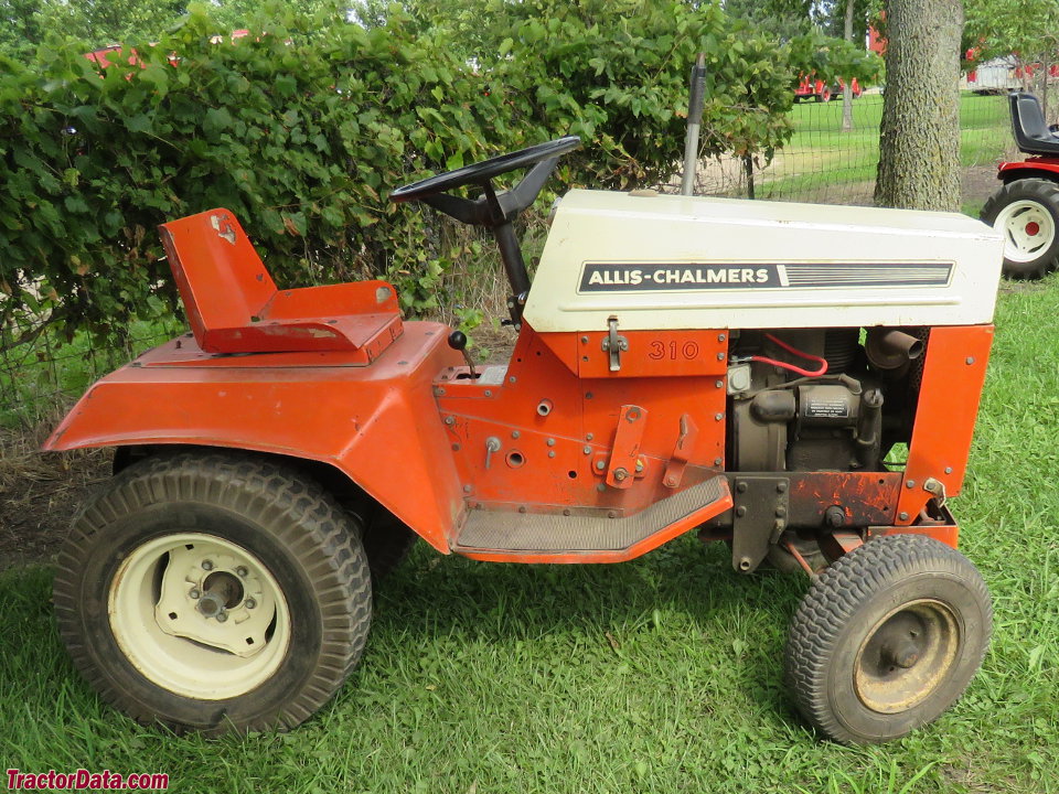 1971 Allis-Chalmers model 310.