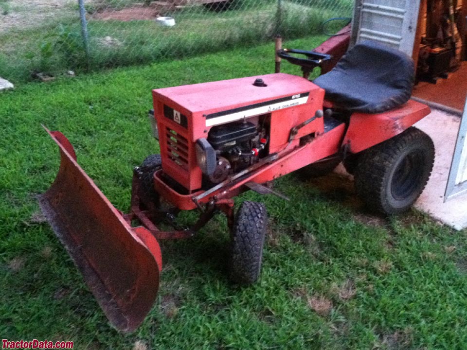 Allis-Chalmers 610 with front-mount blade.