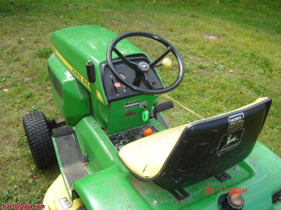John Deere 200 operator station and controls.