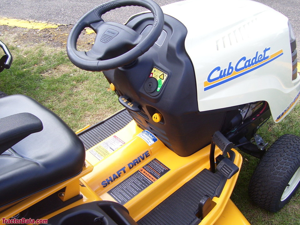 Cub Cadet GT 2550 operator station and controls.