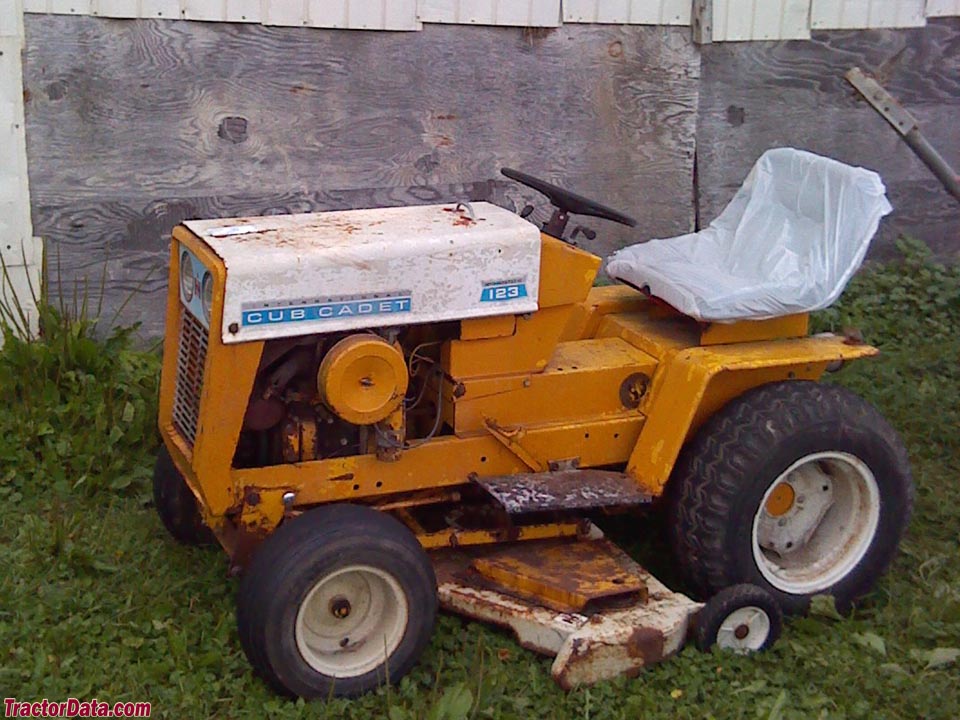 Original-condition Cub Cadet 123 with mower deck.