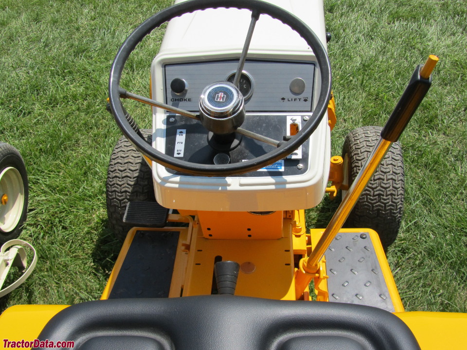 Cub Cadet 106 operator station and controls.