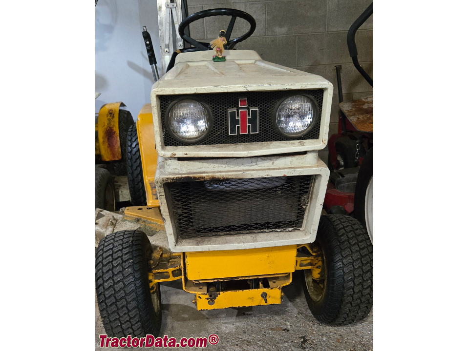 Cub Cadet 1100 garden tractor, front view.