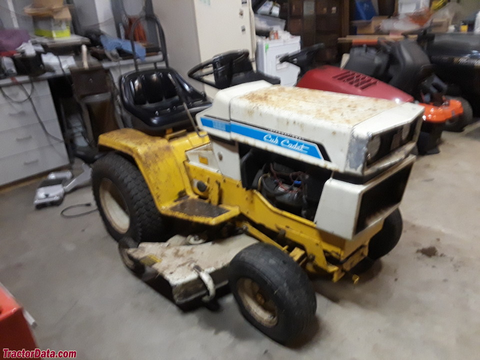 Cub Cadet 1650 with 44A mower deck.