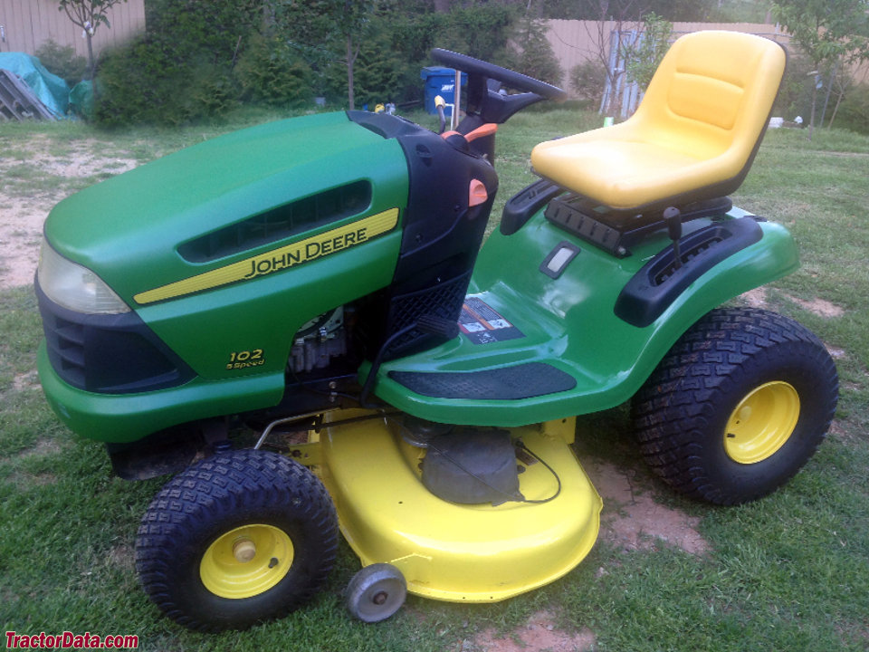John Deere 102