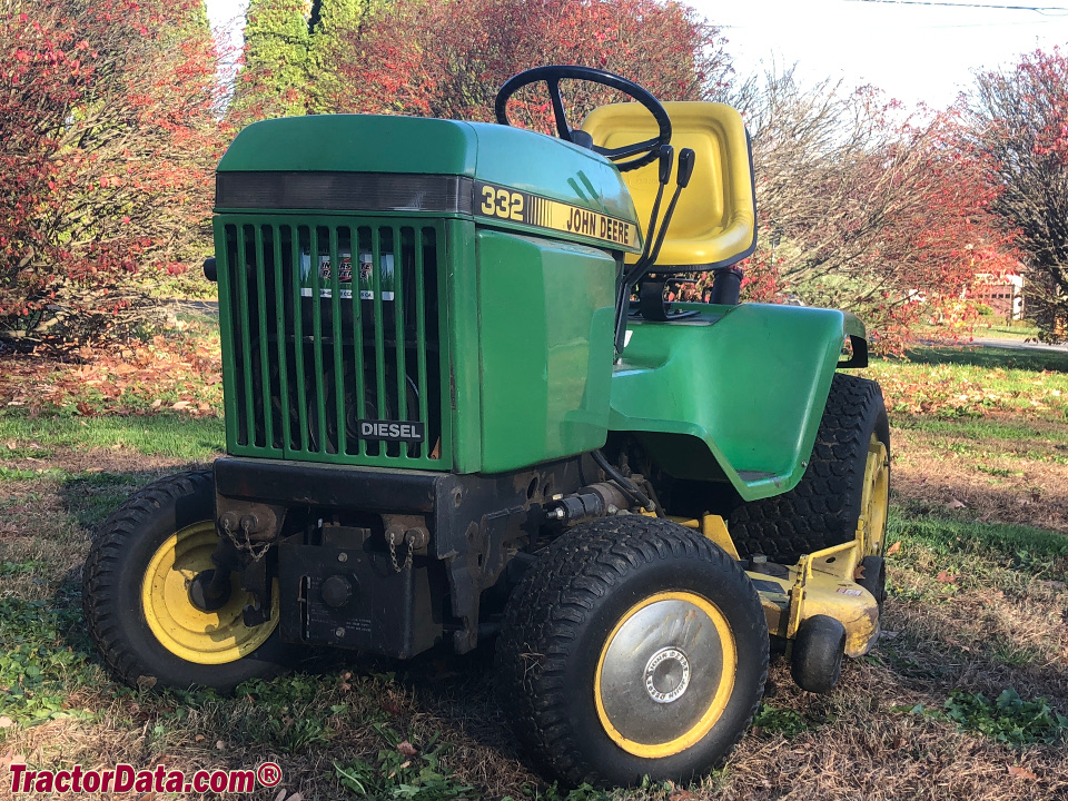 John Deere 332, front view.
