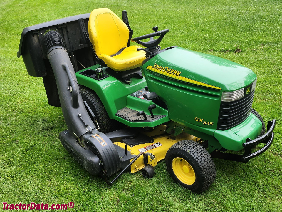 John Deere GX345 with Power Flow collection system.