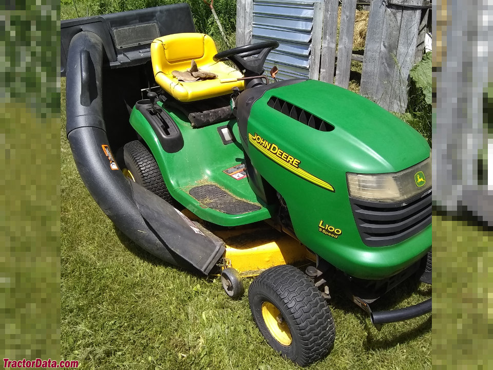 John Deere L100