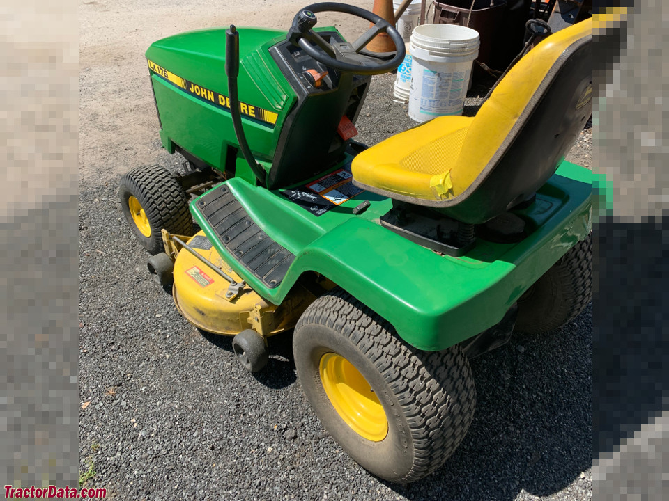 John Deere LX176.