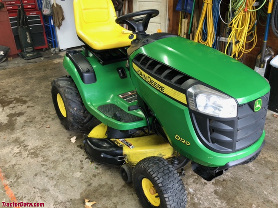 John Deere D120