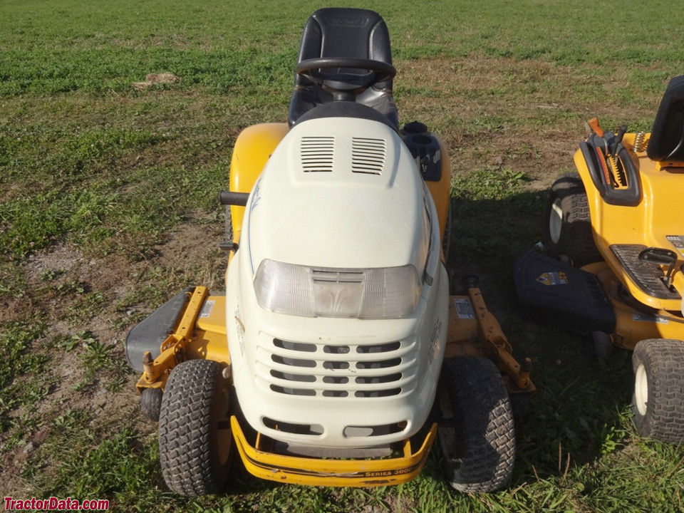 Cub Cadet 3204.