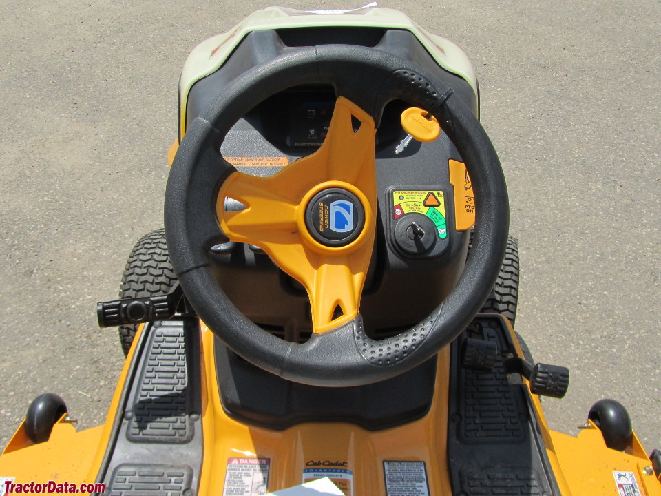 Cub Cadet GTX 2154LE operator station and controls.