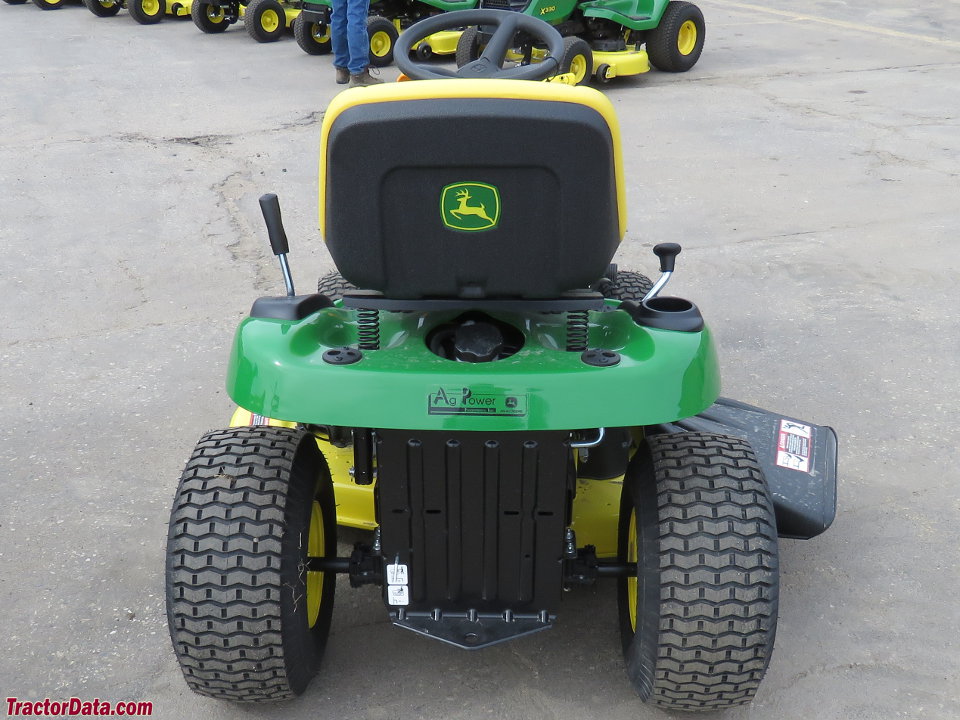 John Deere D105