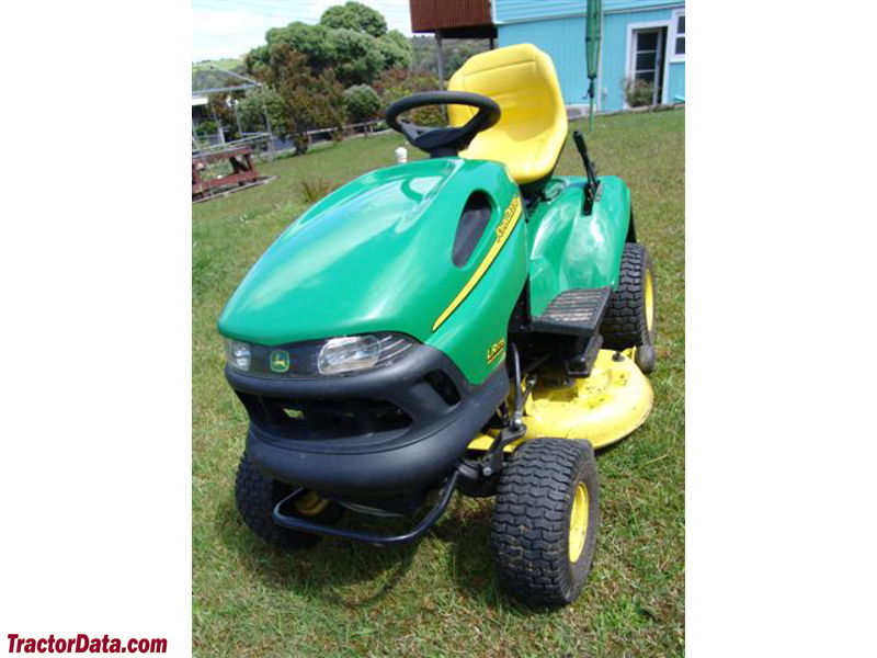 John Deere LR175, front view.