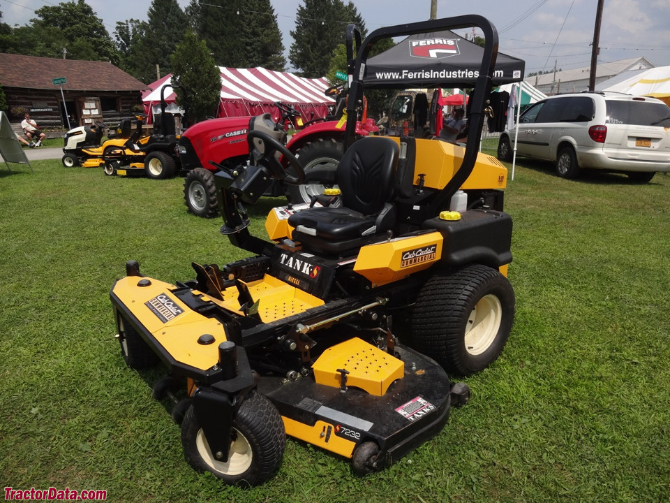 Cub Cadet Tank S7232 D