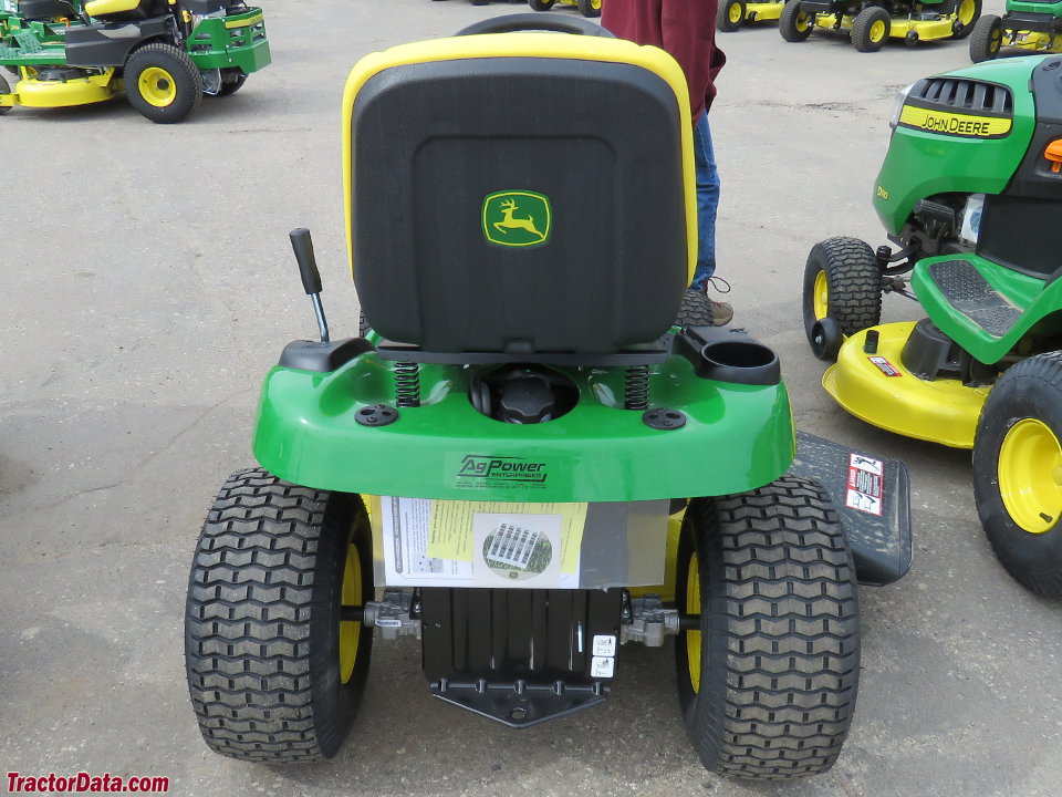 John Deere D125