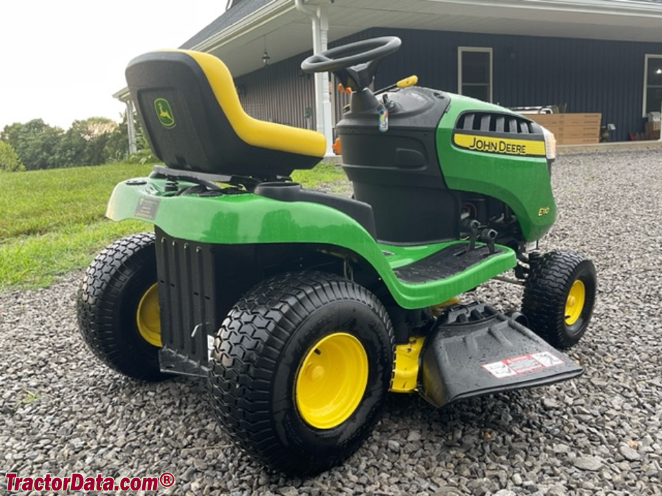 John Deere E110