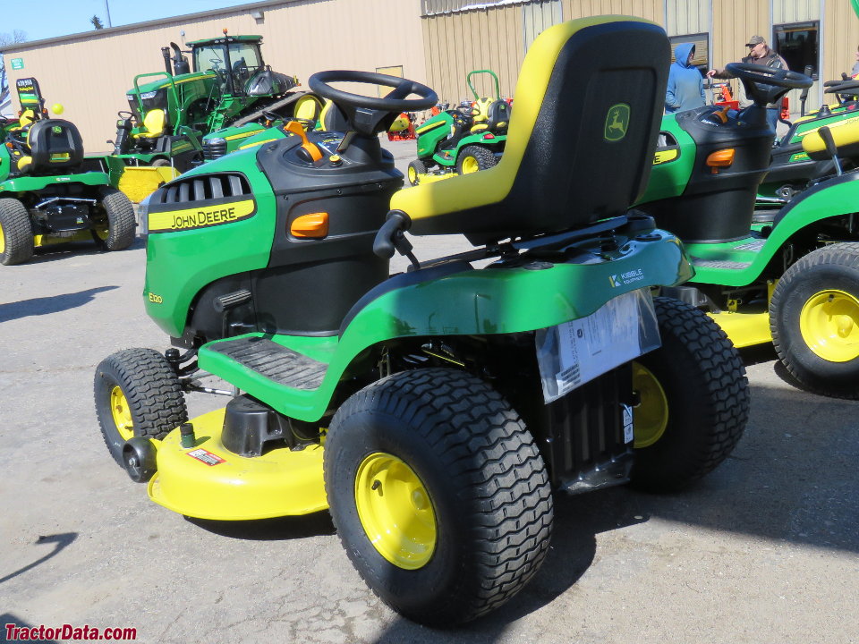 John Deere E120