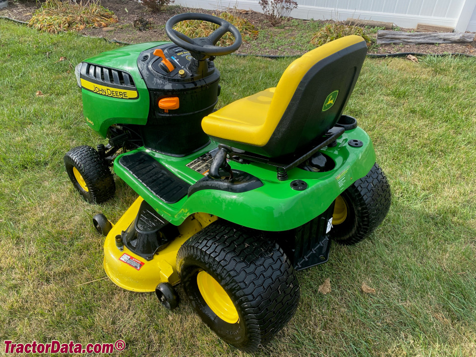 John Deere E140