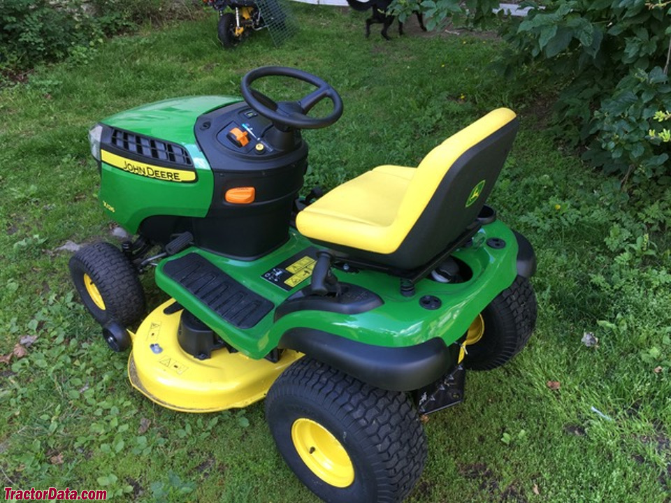 John Deere X126