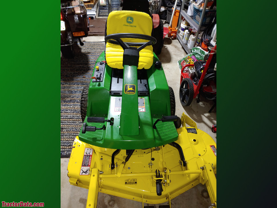 John Deere F525